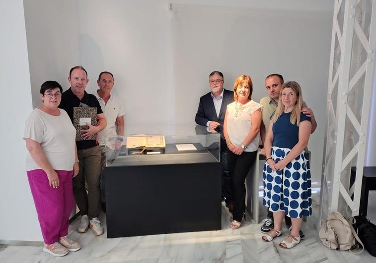 El Museo de Villena muestra por primera vez el documento original del Título de Ciudad en su primer año de apertura